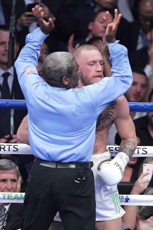 O americano Mayweather bateu o irlands Conor McGregor por nocaute, no 10 round