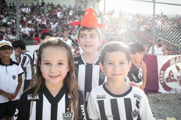 Torcedores do Atlético na partida contra o Patrocinense, no Estádio Pedro Alves do Nascimento, em Patrocínio, pelo Campeonato Mineiro