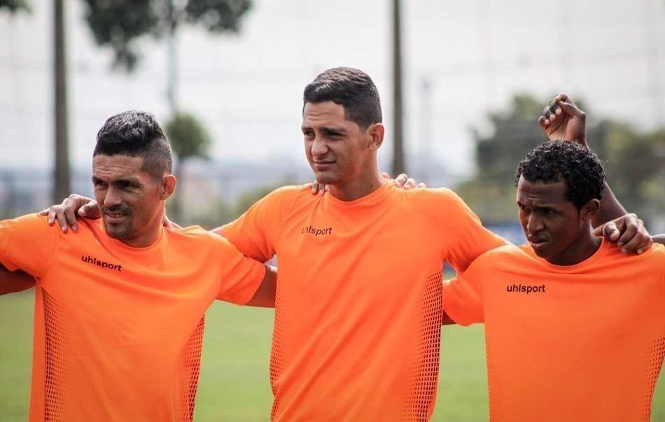 Imagens do treinamento do Zamora na Toca da Raposa 2