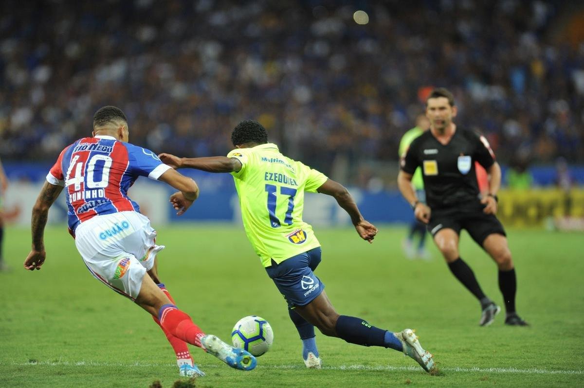 Cruzeiro estreou terceiro uniforme, o ltimo produzido pela Umbro