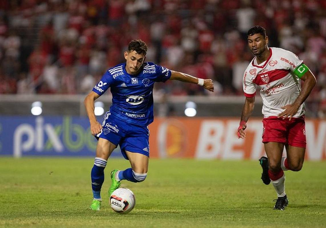 Fotos da partida entre CRB e Cruzeiro, no Estdio Rei Pel, em Macei-AL, pela 30 rodada da Srie B do Brasileiro
