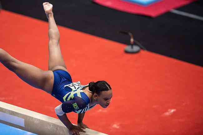 Rebeca Andrade tem chances de mais medalhas no Mundial de Ginástica