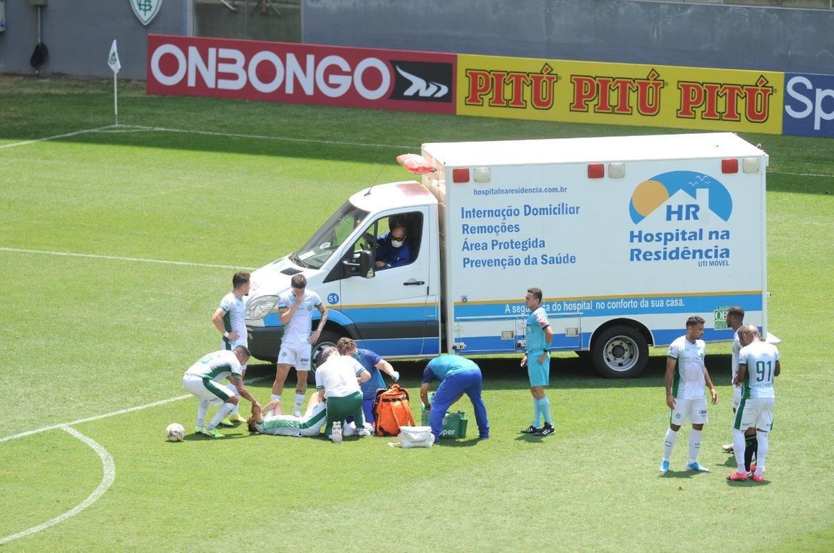 Equipes se enfrentaram neste sbado, pela 13 rodada da competio