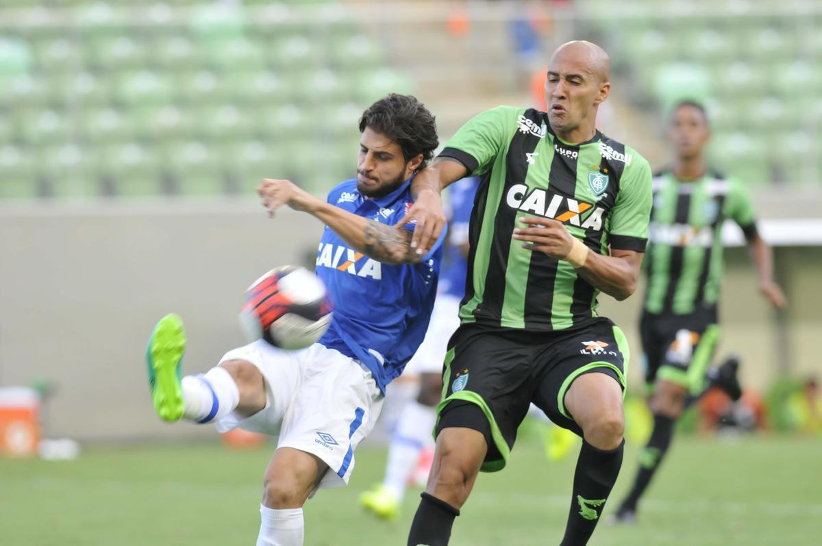 O Cruzeiro passou pelo Amrica na semifinal do Mineiro de 2017 com empate por 1 a 1, no Independncia, e vitria por 2 a 0, no Mineiro. Na final, o Atltico ficou com o ttulo.