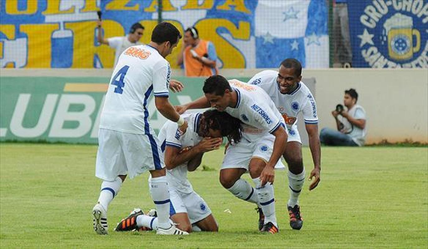 Imagens da goleada histórica por 6 a 1 do Cruzeiro sobre o Atlético