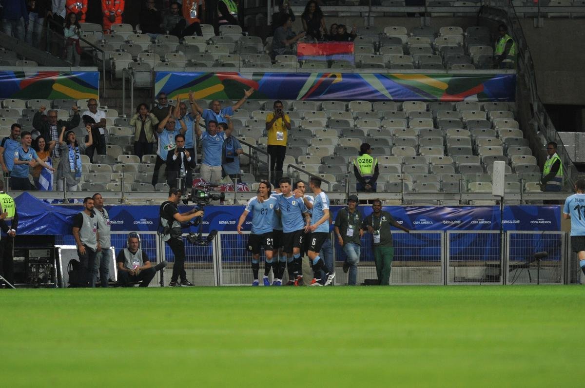 Fotos de Uruguai x Equador, no Mineiro
