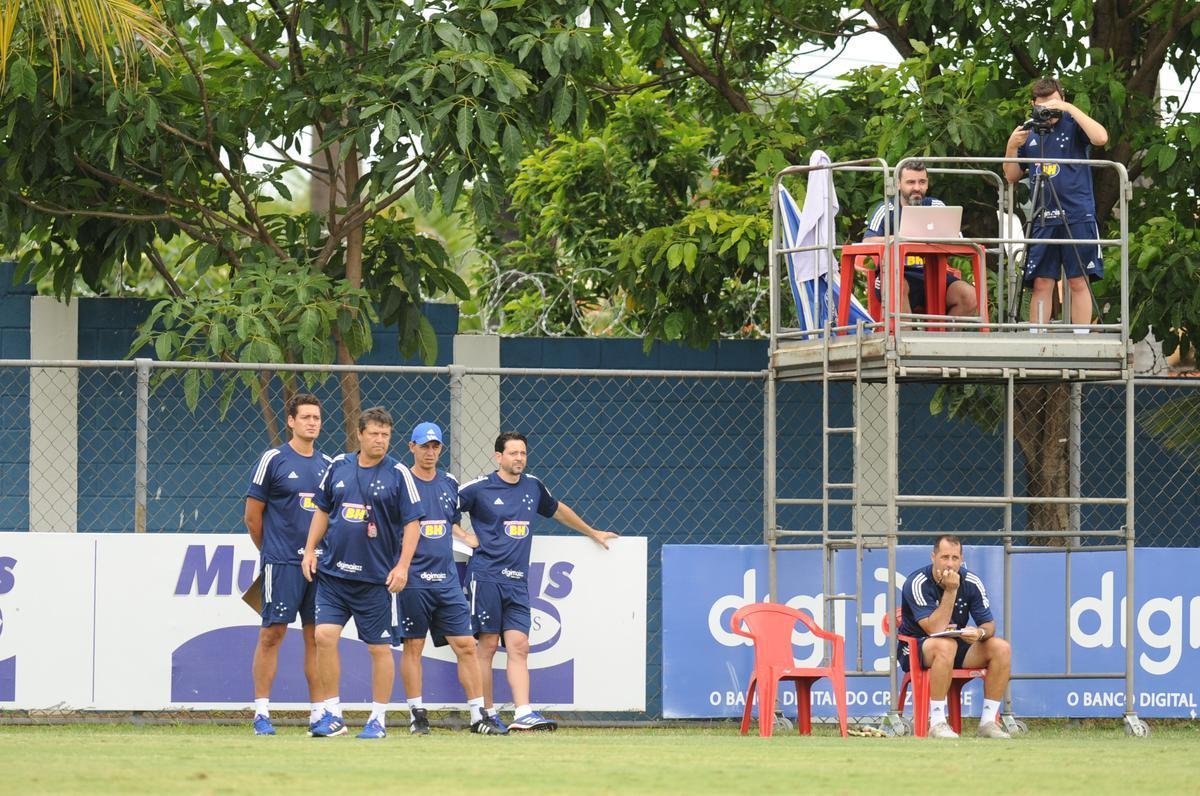 Cruzeiro e Guarani de Divinpolis se enfrentam em jogo-treino neste sbado na Toca II