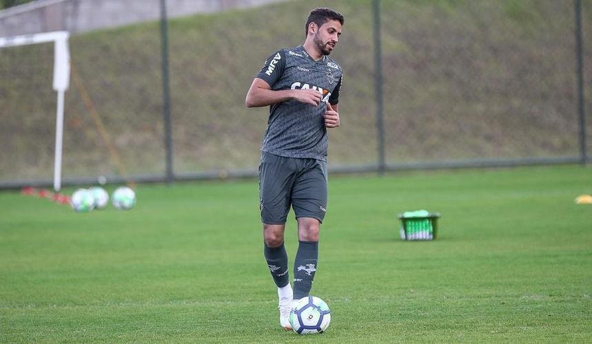 O zagueiro Gabriel, de 25 anos, testou positivo para a COVID-19 em 16 de novembro de 2020, mesmo dia em que realizou os exames na Cidade do Galo.

O tcnico Jorge Sampaoli, de 60 anos, recebeu o diagnstico positivo de COVID-19 na segunda-feira (16/11), mesmo dia em que realizou os exames na Cidade do Galo.