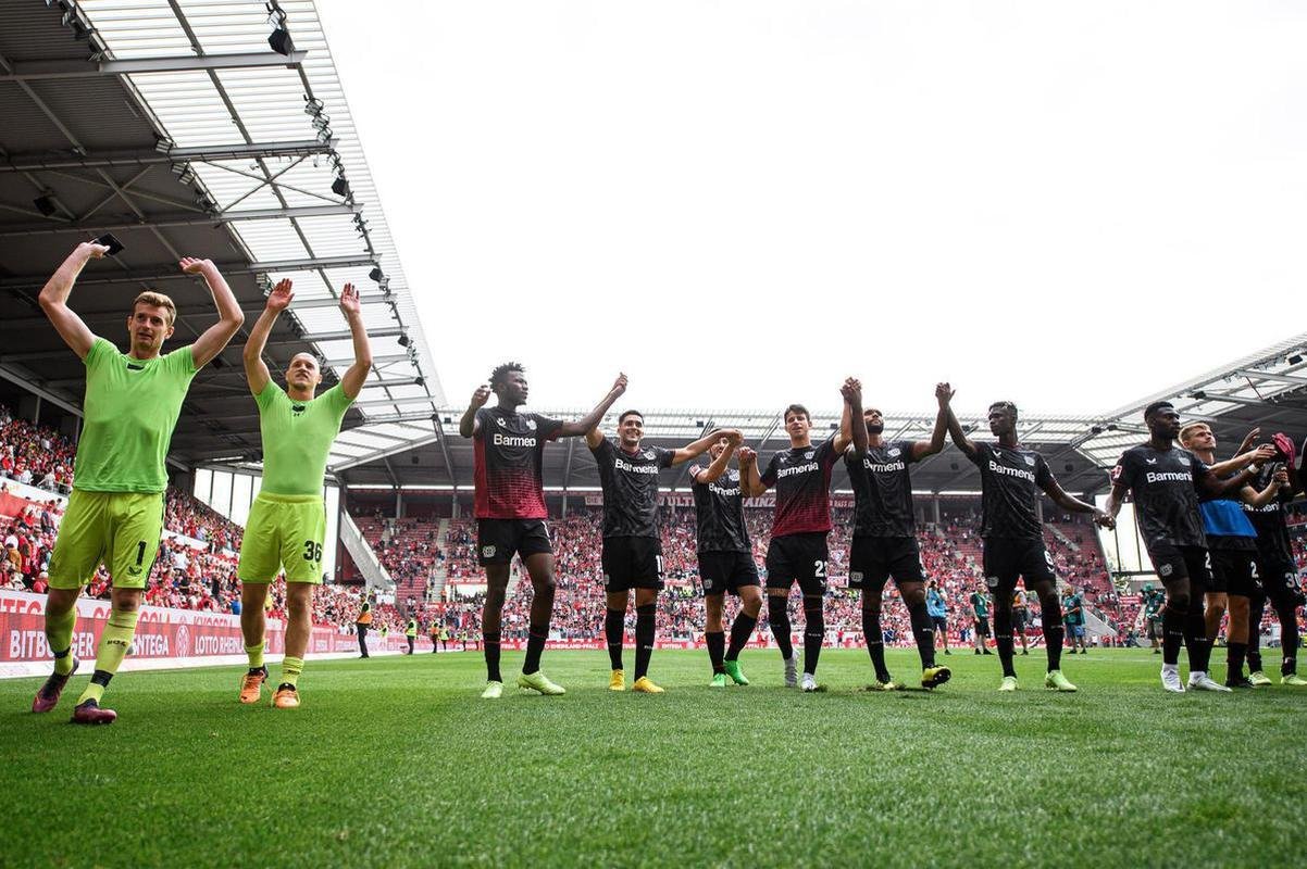 Bayer Leverkusen e Porto tm chances iguais para se classificar no Grupo B. A Bet365 paga odd 1.72 pela classificao de portugueses e alemes. A cotao do Club Brugge, a outra equipe do grupo,  5.00.