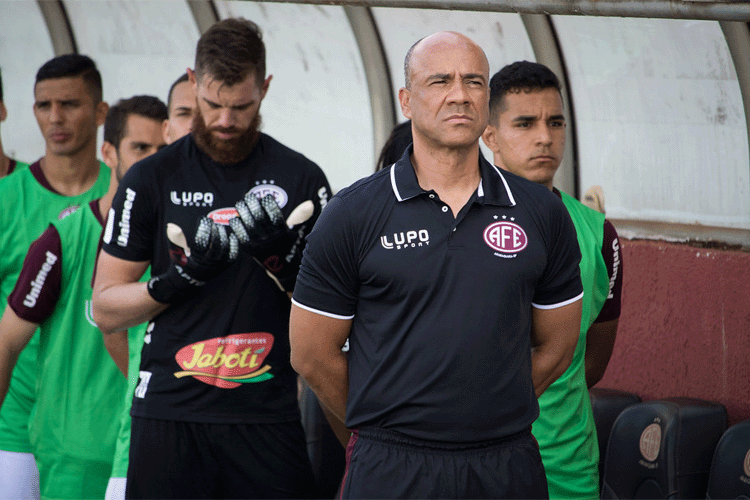 Organizao, posse de bola e ofensividade: tcnico da Ferroviria analisa Amrica antes de primeiro duelo pela Copa do Brasil