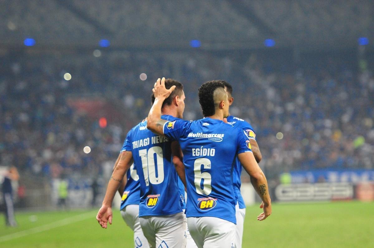 Fotos de Cruzeiro x So Paulo, no Mineiro, pela 26 rodada do Campeonato Brasileiro