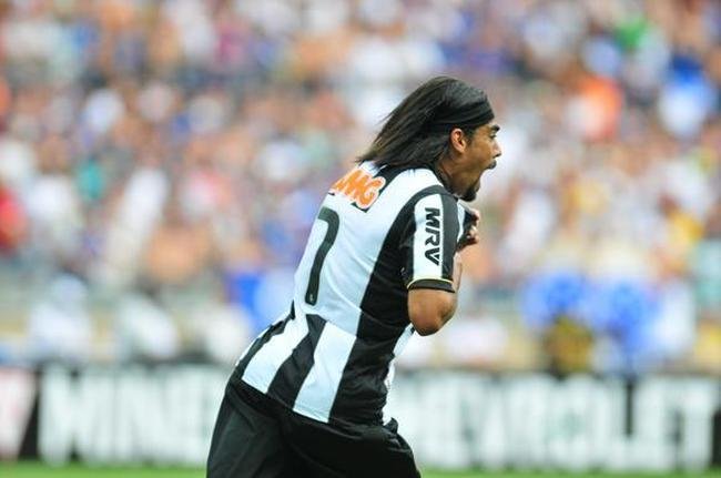 Fotos exclusivas do clssico entre Cruzeiro e Atltico na reabertura oficial do Mineiro