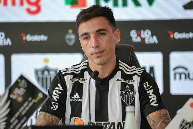 Saravia foi apresentado oficialmente pelo Atltico nesta sexta-feira (17/2), na Cidade do Galo. Lateral-direito argentino tem 29 anos.