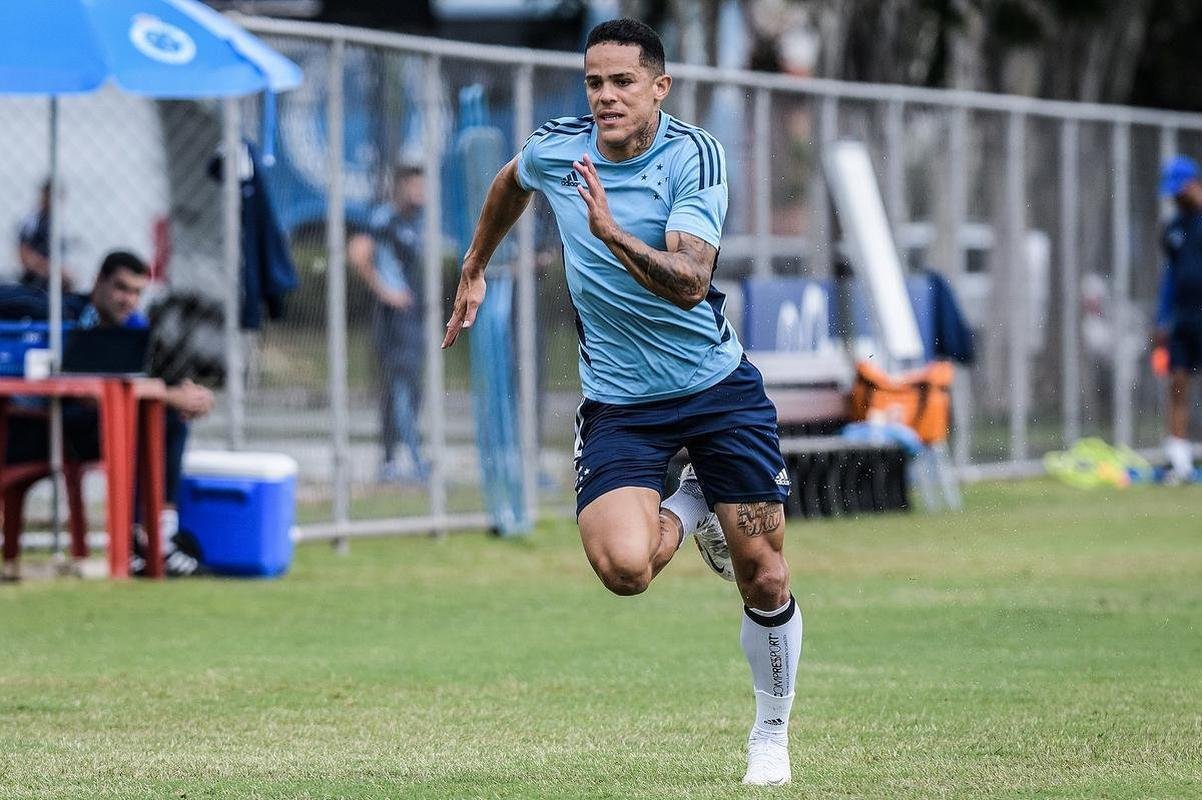 Wallisson, meio-campista