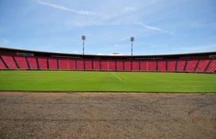 Torcida faz festa em aeroporto para receber o tricampe�o Brasileiro