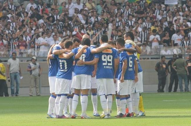 Fotos exclusivas do clssico entre Atltico e Cruzeiro na reabertura do novo Mineiro