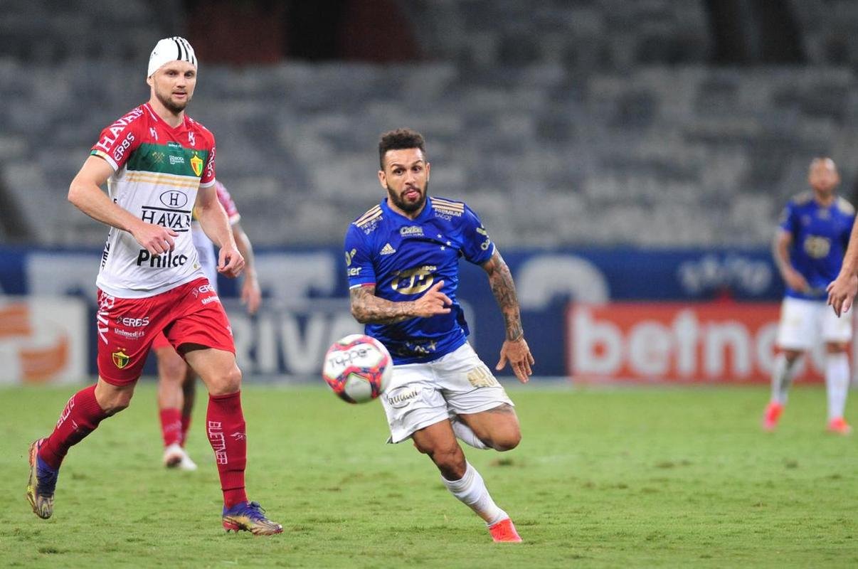 Fotos da partida entre Cruzeiro e Brusque, no Mineiro, em BH, pela 35 rodada da Srie B do Brasileiro