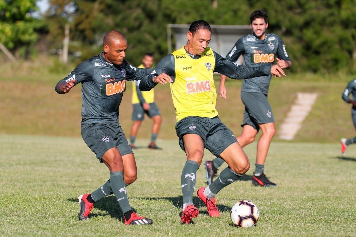 Jogadores do Atltico treinaram no CT do Danubio, em Montevidu, nesta tera-feira
