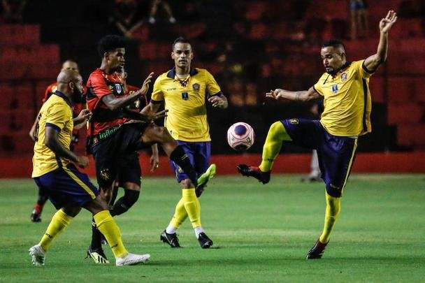 O Sport recebeu o Retrô FC em jogo adiantado da 5ª rodada do Campeonato Pernambucano. A partida marcou a estreia da Ilha do Retiro na temporada 2020
