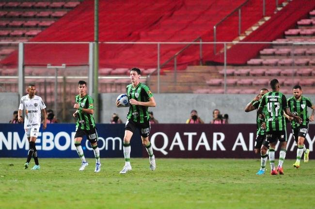 Conti marcou para o Amrica no clssico contra o Atltico