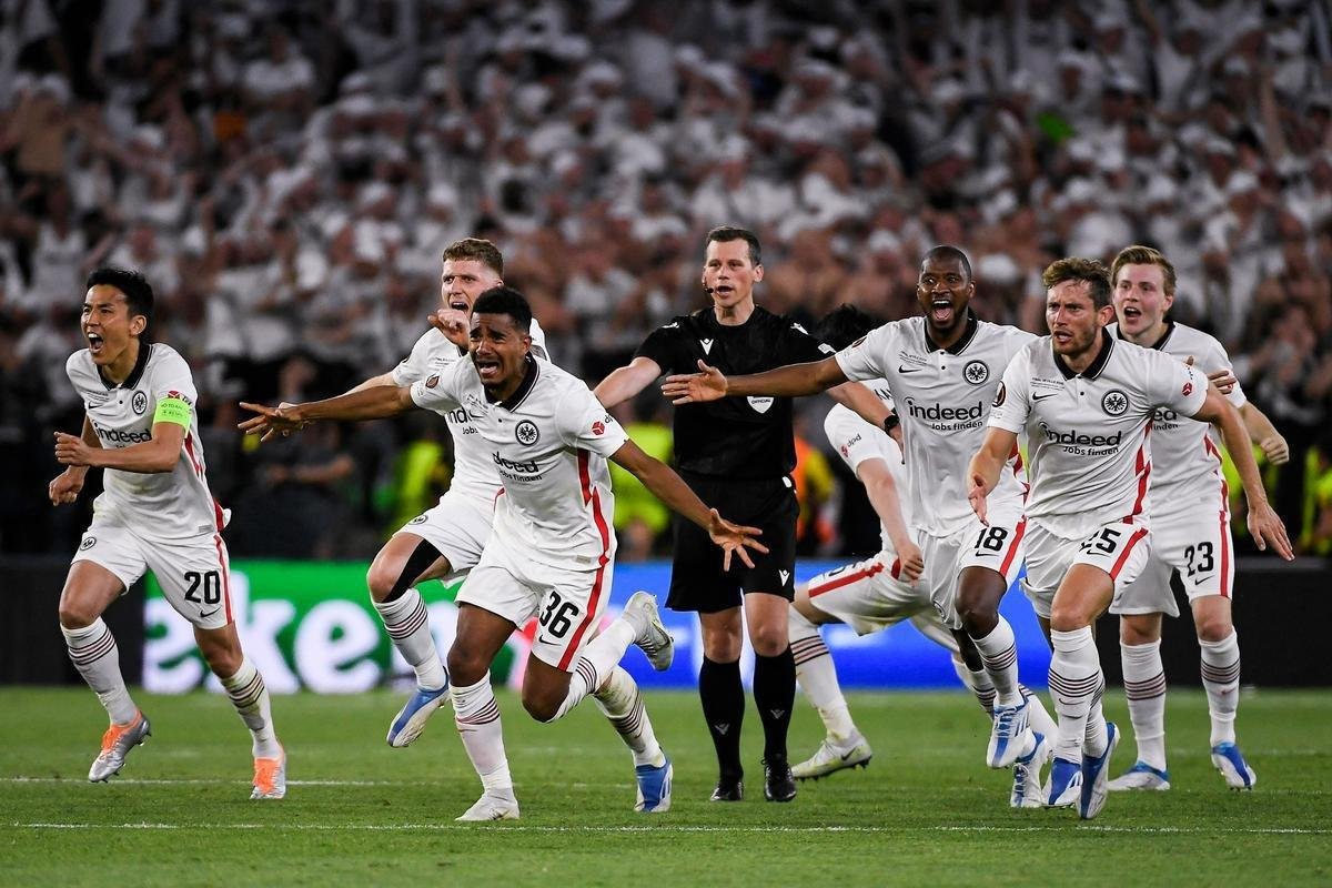 Eintracht bate o Rangers nos pnaltis, em Sevilla, e fatura a Liga Europa 