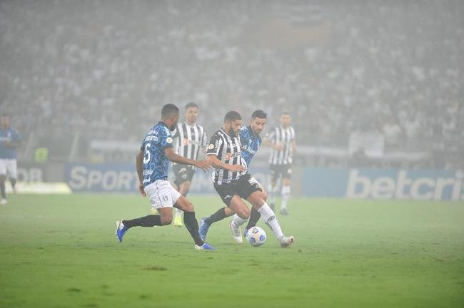 Fotos do jogo entre Atltico e Grmio, no Mineiro, em BH, pela 19 rodada do Campeonato Brasileiro