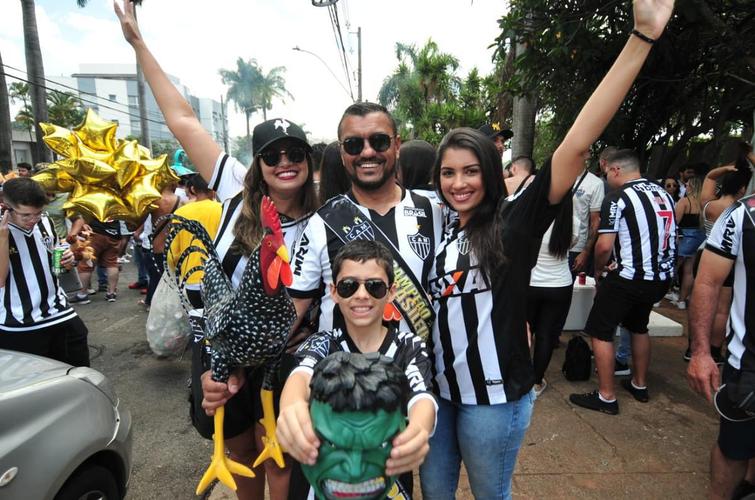 Torcida do Atlético chegou animada ao Mineirão para o jogo da taça, contra o RB Bragantino. Dia de festejar com o time o título do Campeonato Brasileiro de 2021