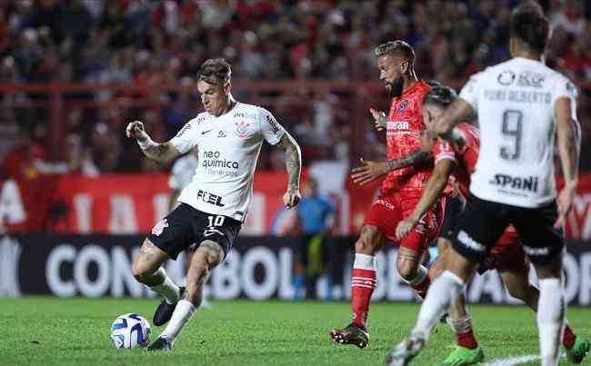Corinthians e Argentinos Juniors (ARG) empataram sem gols em Buenos Aires