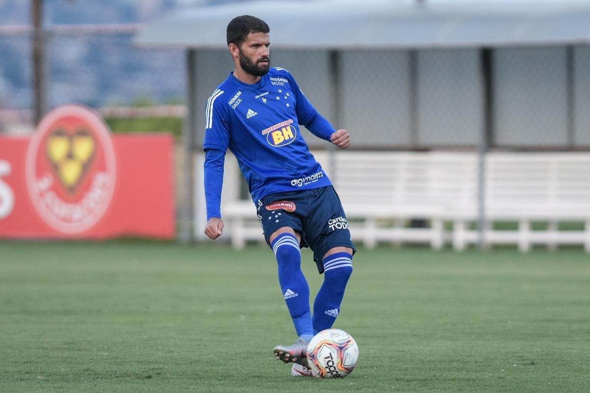 Imagens do treino do Cruzeiro neste domingo (8/11)