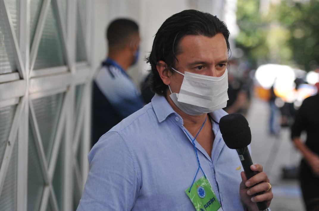 Alexandre Guzanshe/EM/DA Press