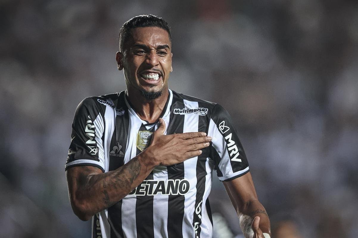 Fotos do jogo entre Brasiliense e Atltico no Estdio Klber Andrade, em Cariacica-ES, pela terceira fase da Copa do Brasil