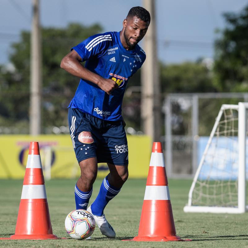 Cruzeiro treinou na tarde desta terça-feira (1/12), na Toca da Raposa II, e encerrou sua preparação para enfrentar o América, no Independência, pela 25ª rodada da Série B