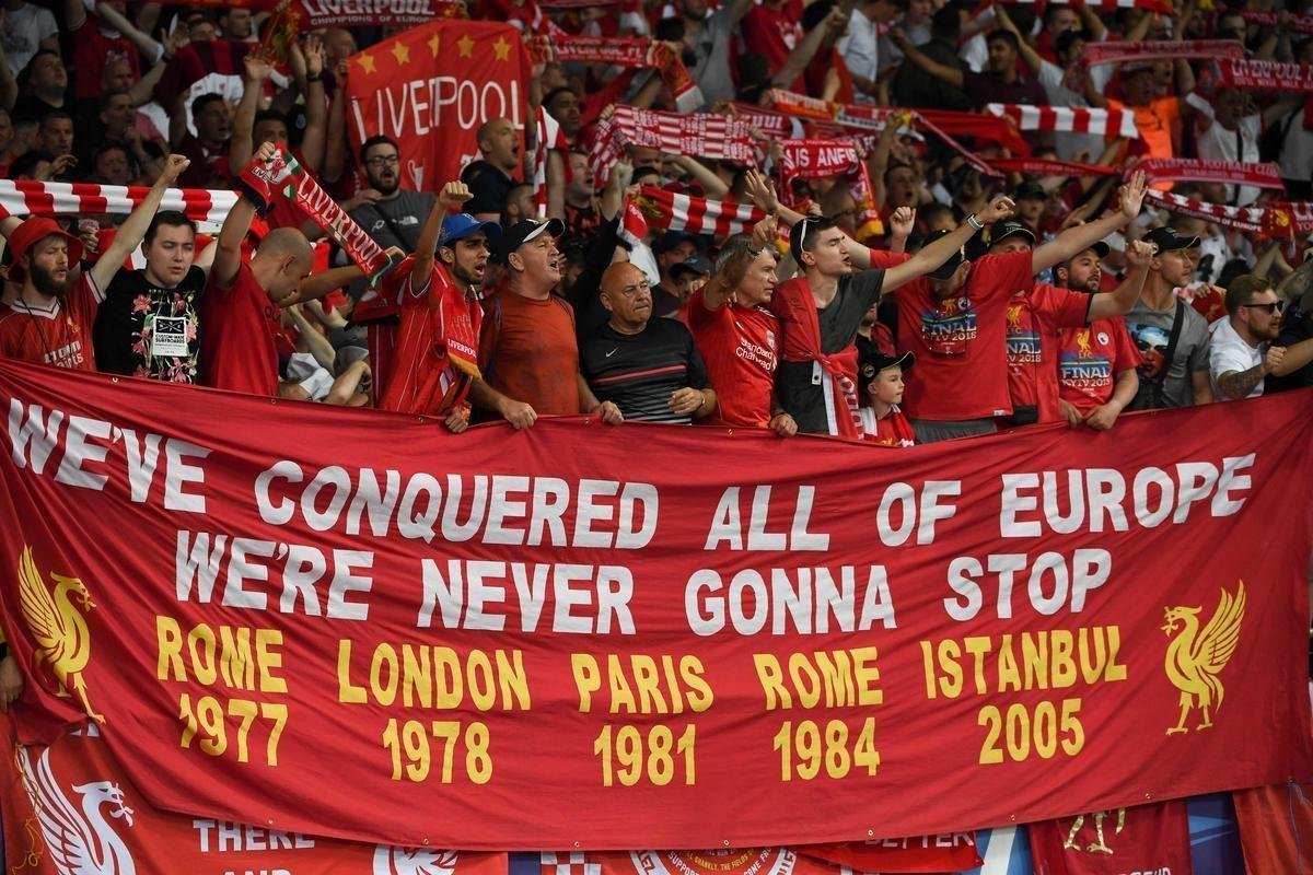 Torcidas de Real Madrid e Liverpool encheram o estdio Olmpico, de Kiev, na final da Champions