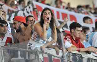 Fotos das torcidas de Cruzeiro e River Plate, no Mineiro, em duelo de volta das oitavas de final da Copa Libertadores