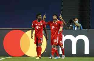 No segundo tempo, Kingsley Coman colocou o Bayern em vantagem com gol de cabea: 1 a 0