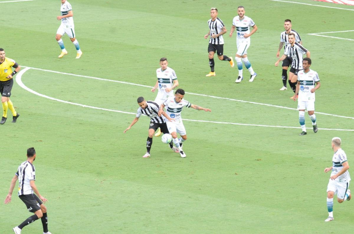 Imagens do jogo entre Atlético e Coritiba, pela 27ª rodada da Série A do Campeonato Brasileiro, no Mineirão