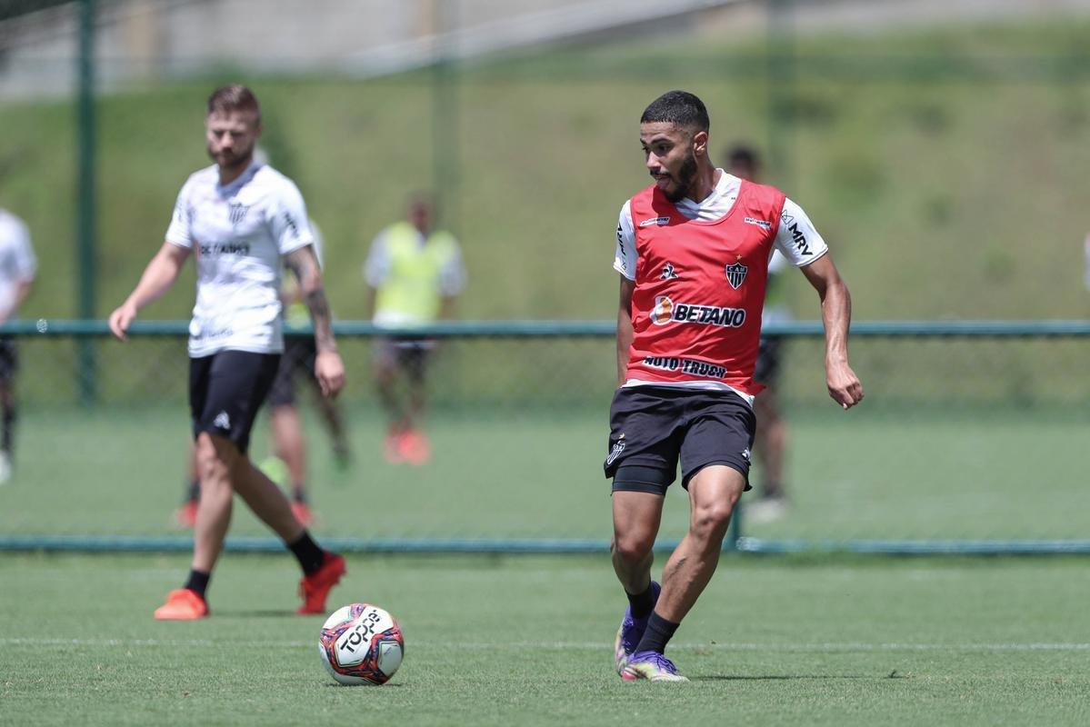Primeiro treino comandado por Cuca desde a volta ao Atltico
