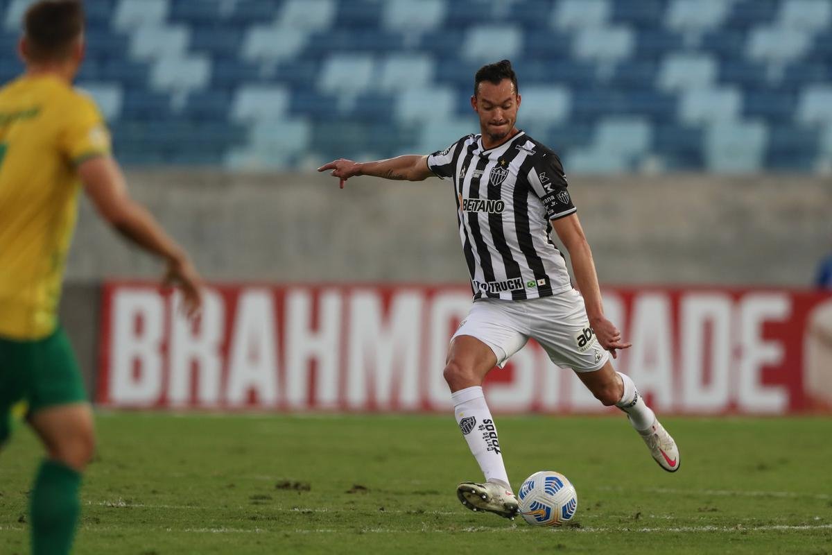 Cuiab e Atltico se enfrentaram pela nona rodada da Srie A do Campeonato Brasileiro