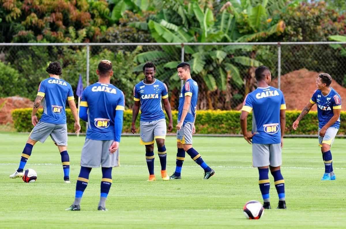 Nesta sexta-feira, o treinamento na Toca da Raposa ll foi bastante intenso 