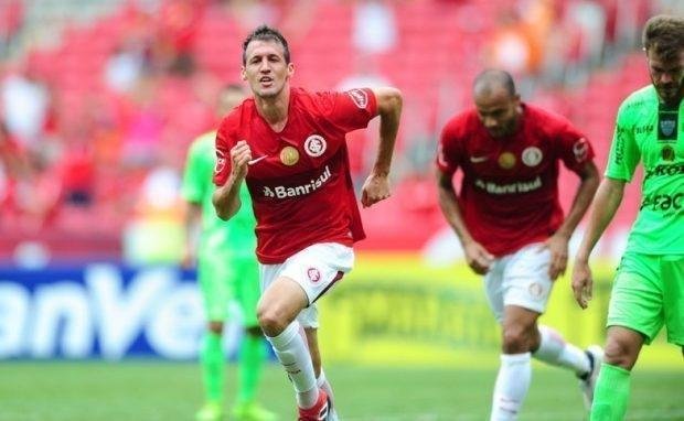 Danilo Silva (Internacional) - 31 anos - Sem jogos no Campeonato Brasileiro -  reserva do Internacional e jogou pouco por causa da frequncia e boas atuaes dos titulares.