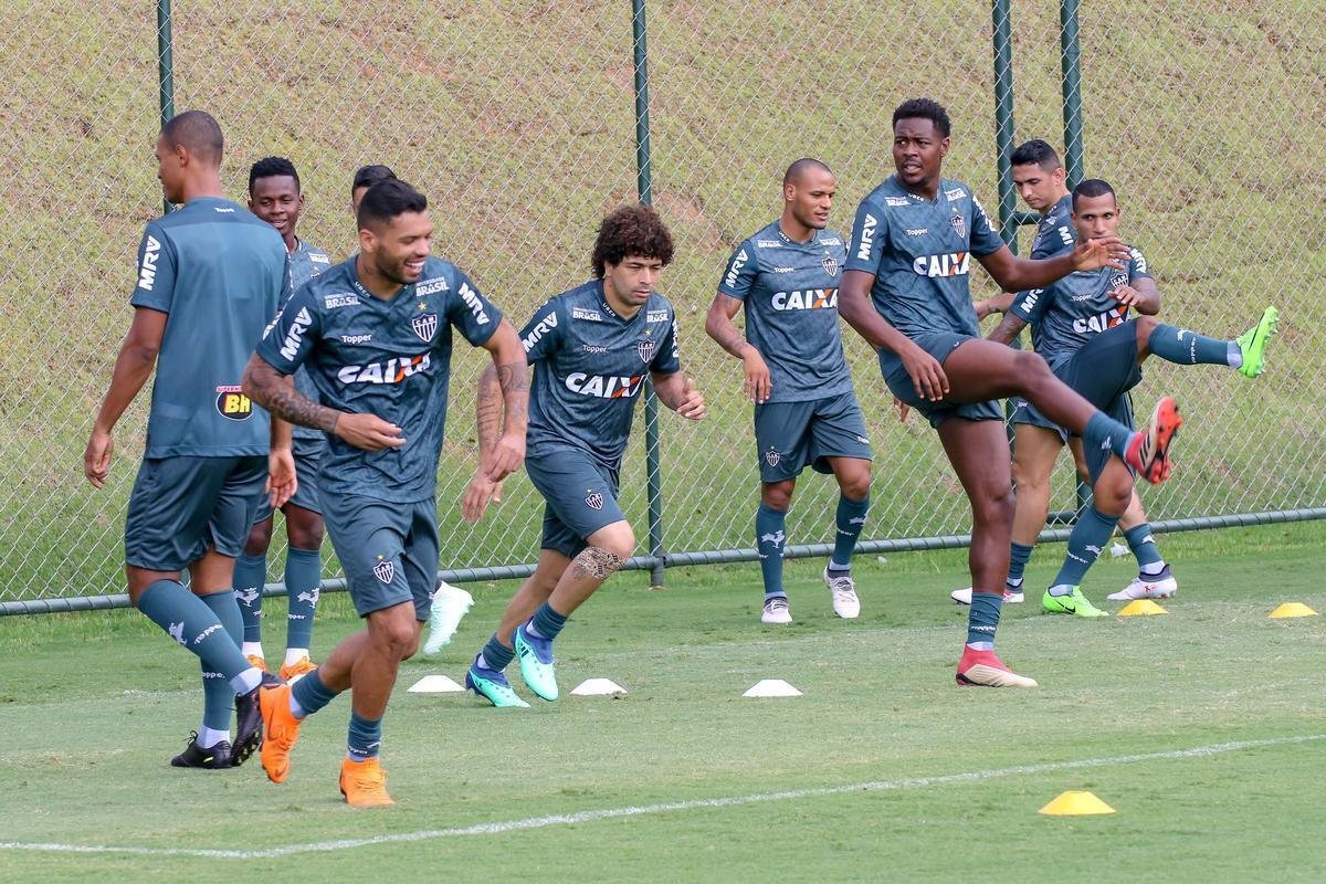 Jogadores e comisso tcnica do Atltico utilizaram novo uniforme pela primeira vez