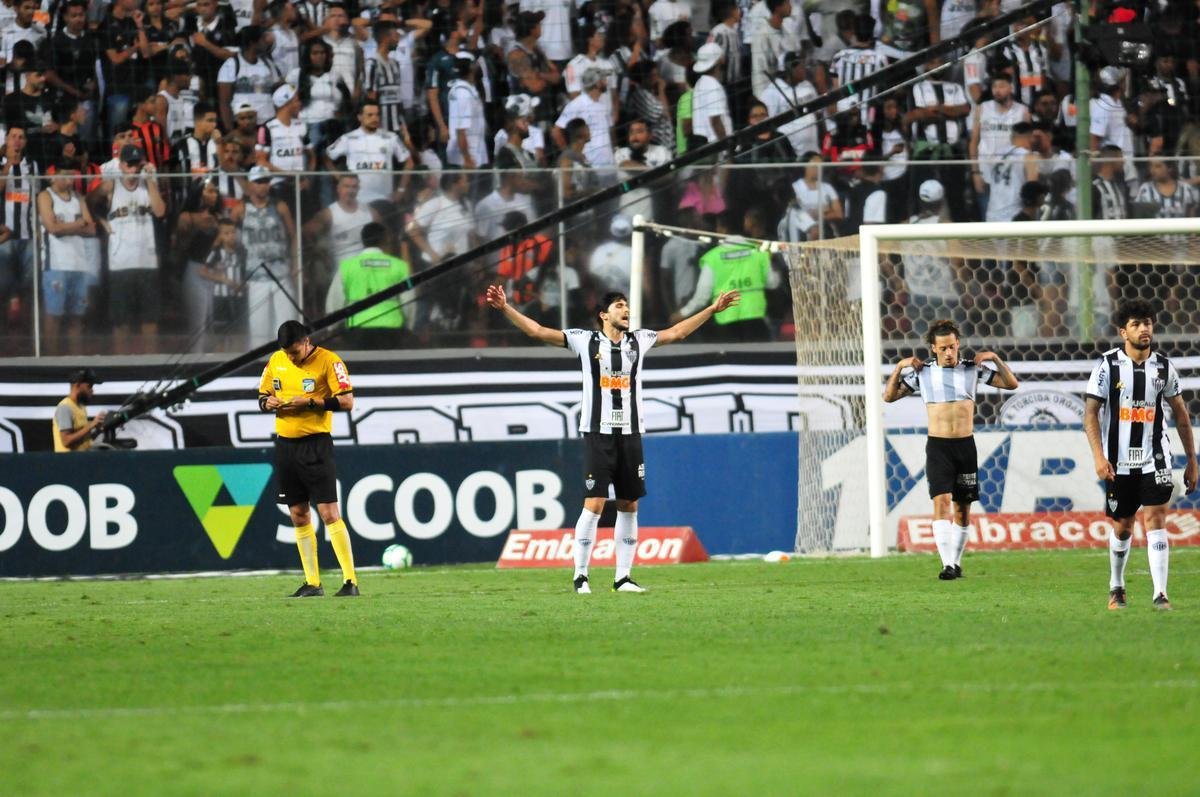 Fotos do jogo entre Atltico e Chapecoense, no Independncia, pela 29 rodada do Campeonato Brasileiro