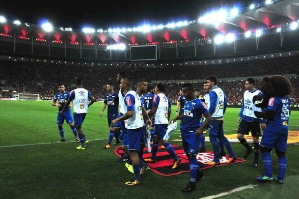 No segundo tempo, Flamengo saiu na frente, com Lucas Paquet. Aos 38, Arrascaeta empatou e fez a alegria da torcida cruzeirense no Maracan