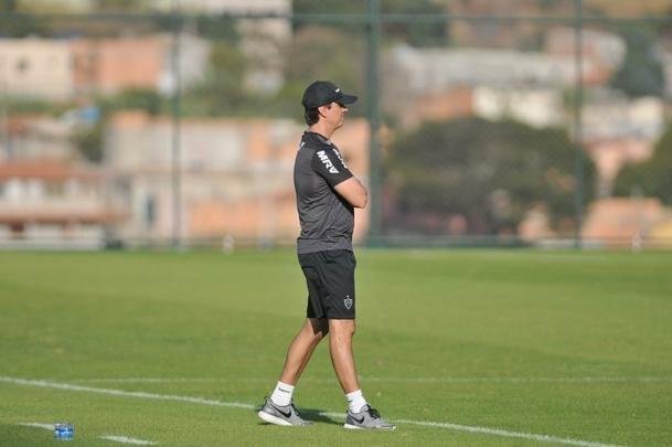Atltico derrotou Coimbra em jogo-treino na Cidade do Galo com gols de Galdezani, Edinho e Fbio Santos