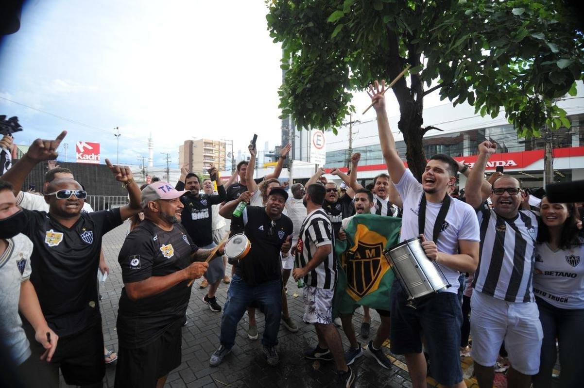 Delegao alvinegra chegou a Cuiab para final da Supercopa do Brasil entre Atltico e Flamengo