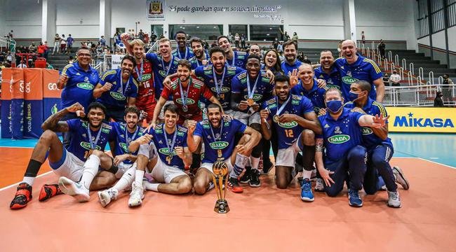 Cruzeiro vence o Natal por 3 sets a 0, em Campo Grande, e  tetra da Supercopa