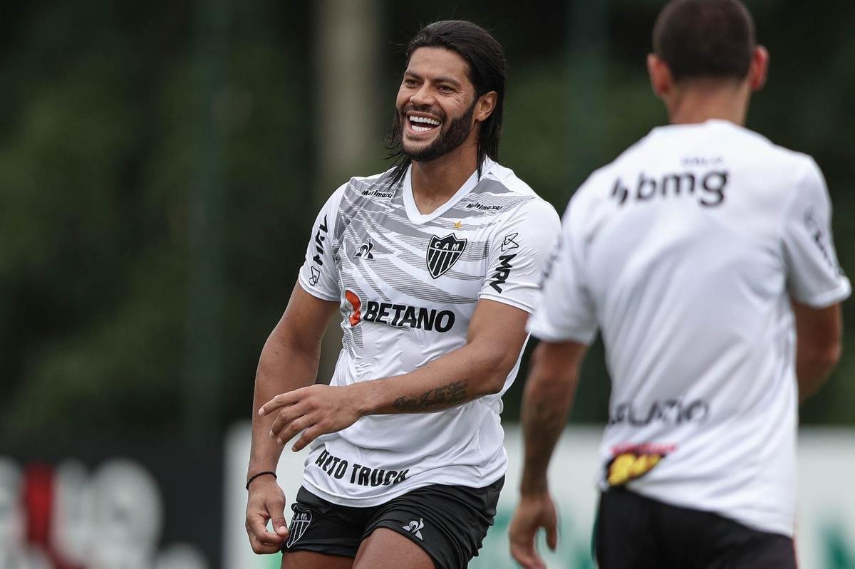 Fotos do treino do Atltico neste sbado, o ltimo de Victor no clube