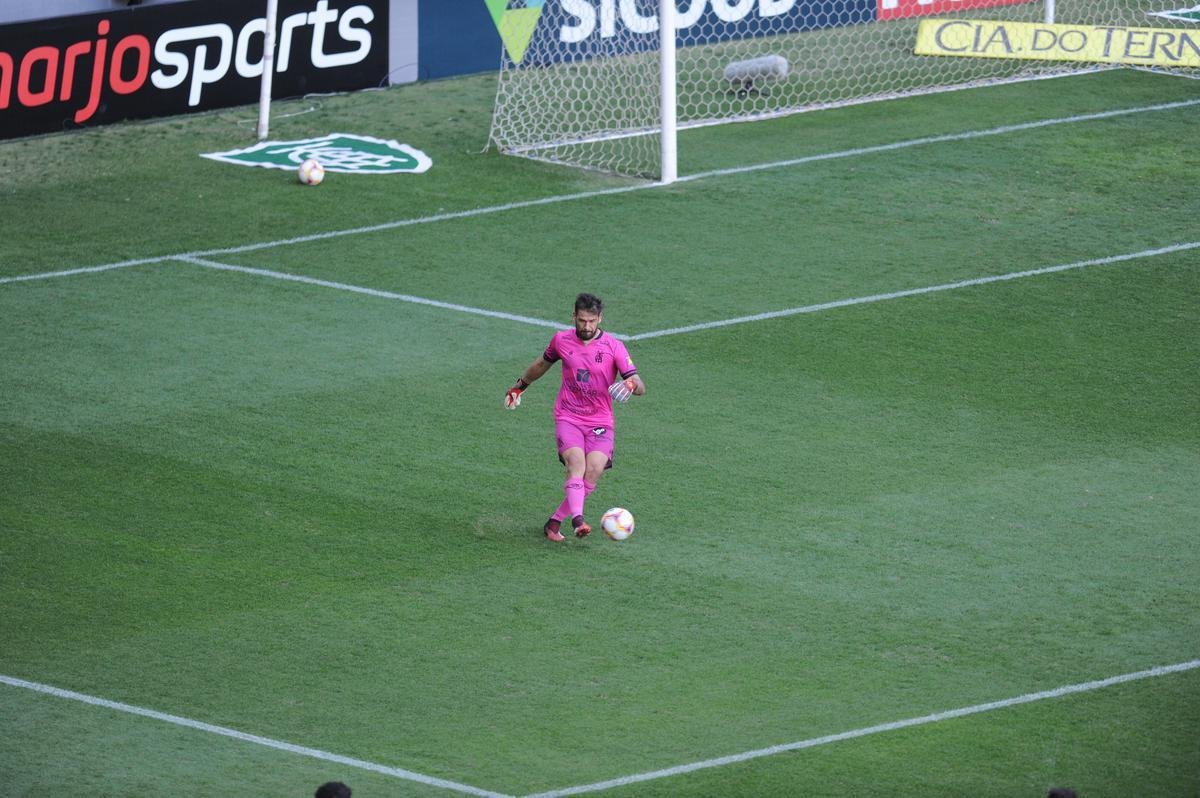 Fotos do jogo entre Amrica e CSA-AL, no Independncia, em Belo Horizonte, pela Srie B do Campeonato Brasileiro
