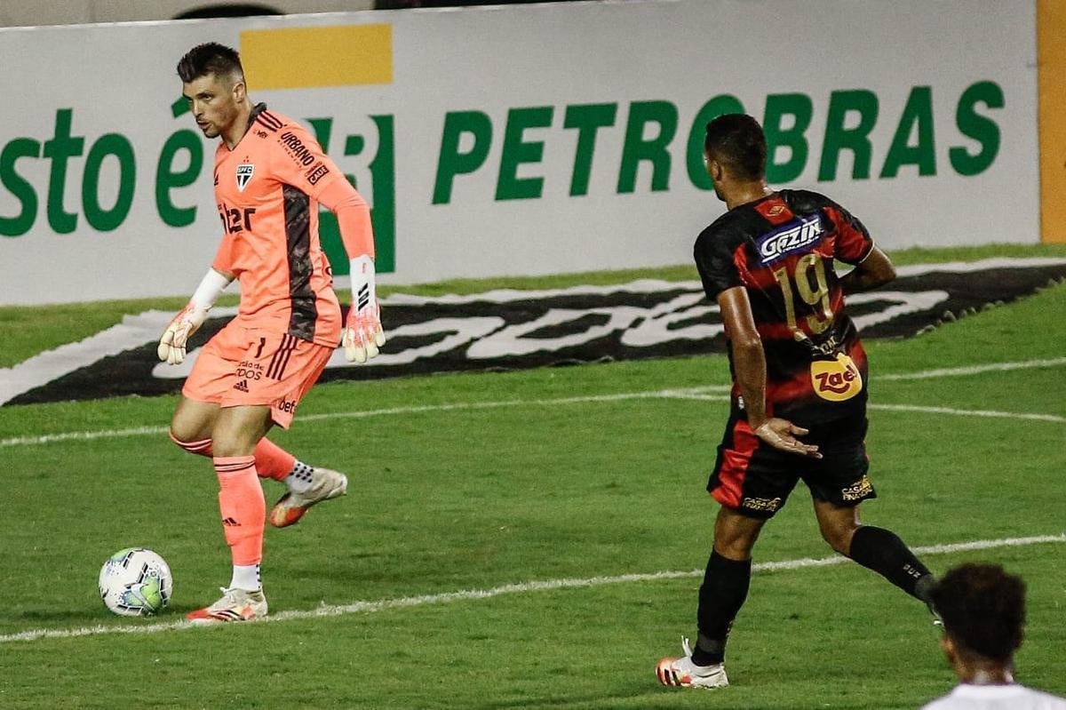 Na Ilha do Retiro, Sport e São Paulo se enfrentaram em jogo válido pela quinta rodada da Série A de 2020. E logo no início do jogo, Pablo fez 1 a 0 para o Tricolor Paulista.
