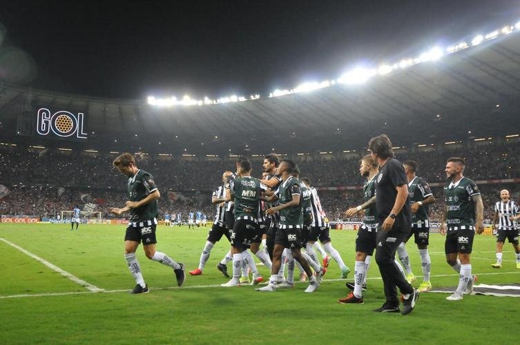Torcida do Atltico lotou o Mineiro no jogo contra o Grmio e bateu recorde de pblico no Campeonato Brasileiro